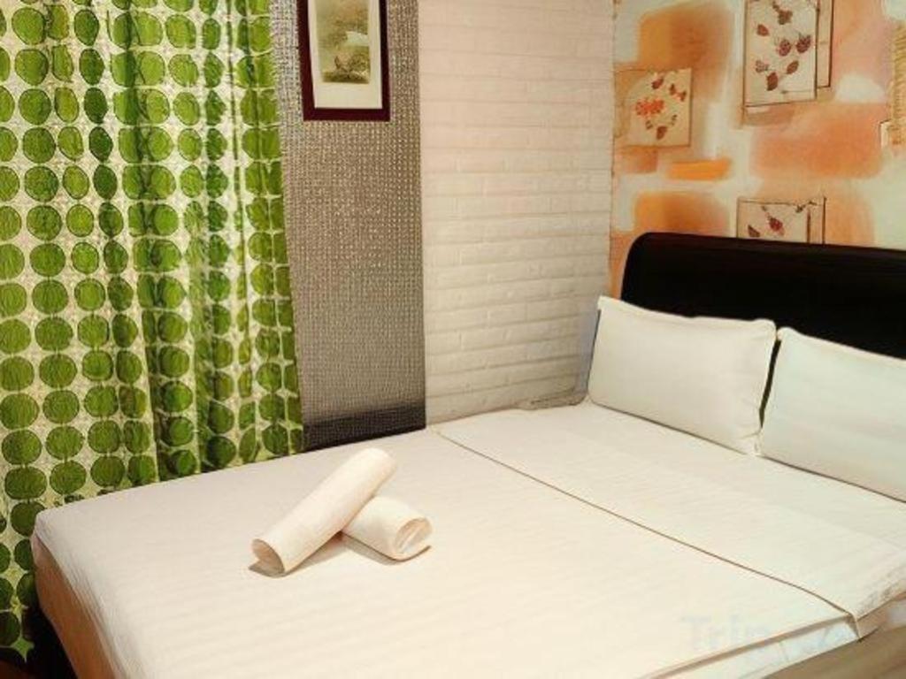 Hotel Zamburger Enstek Sepang Esterno foto
